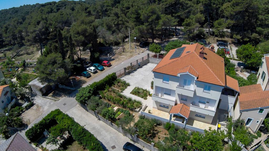 Apartmani Dorita Mali Lošinj Eksteriør billede
