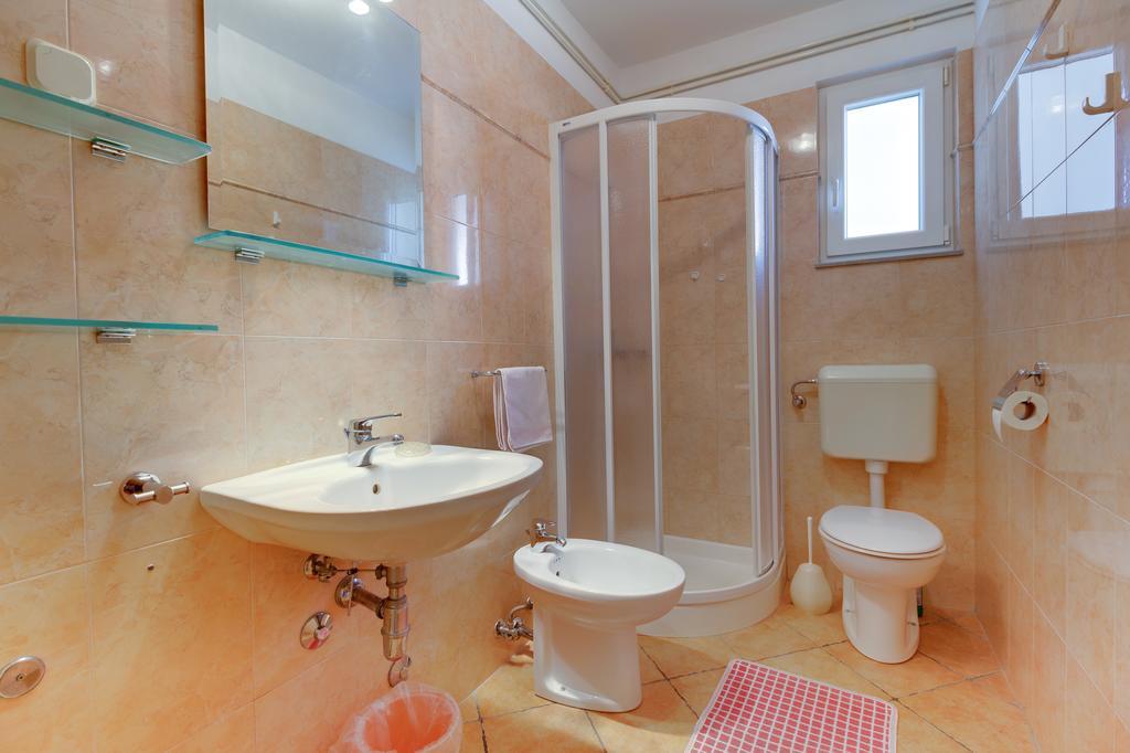 Apartmani Dorita Mali Lošinj Eksteriør billede