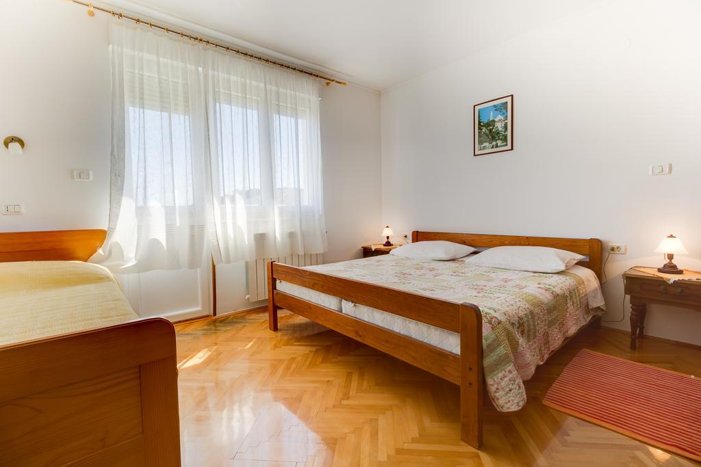 Apartmani Dorita Mali Lošinj Eksteriør billede