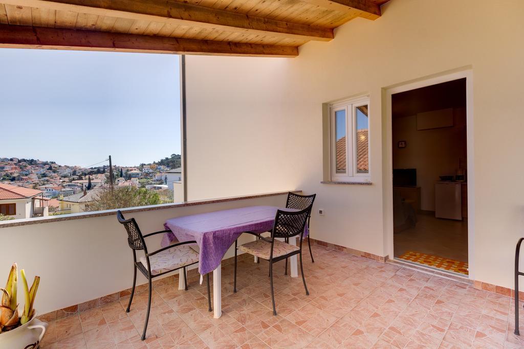 Apartmani Dorita Mali Lošinj Eksteriør billede