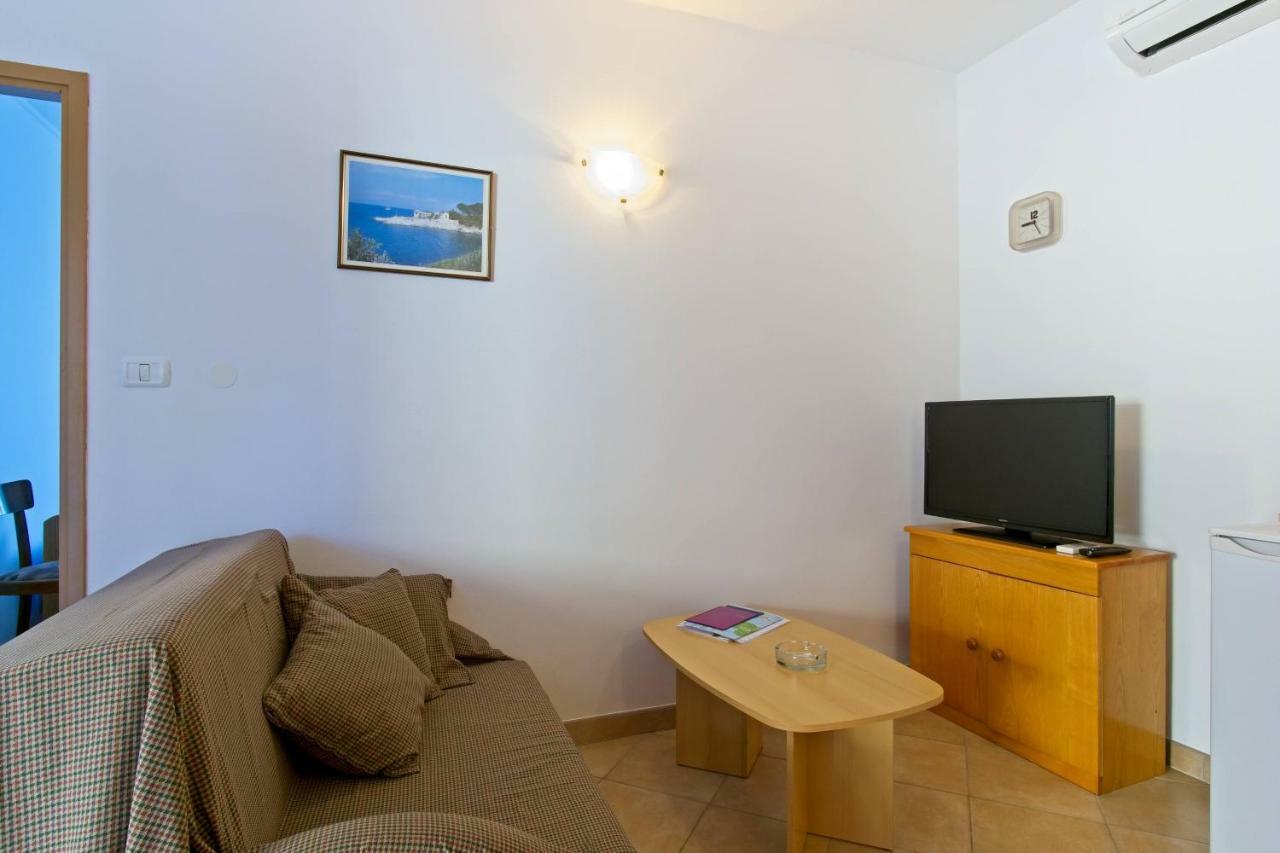 Apartmani Dorita Mali Lošinj Eksteriør billede