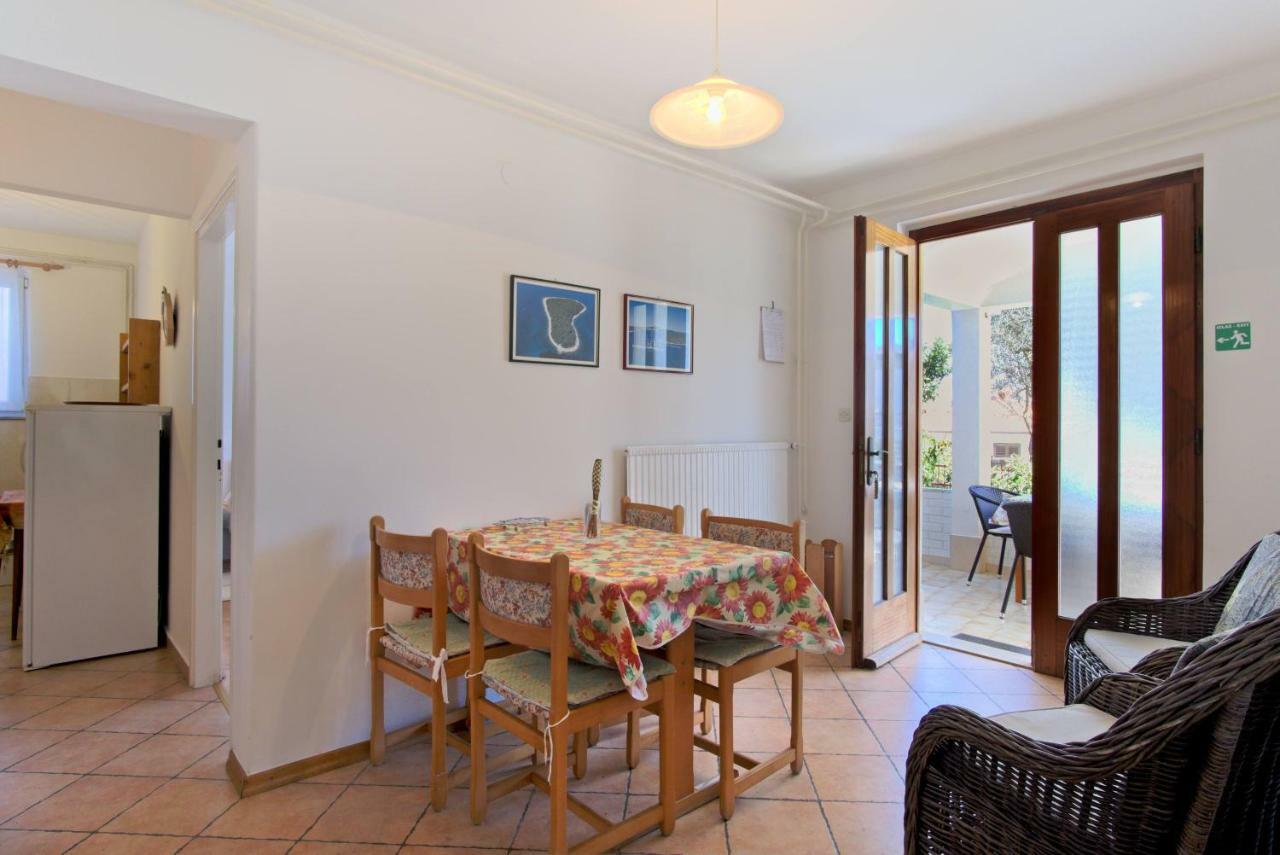 Apartmani Dorita Mali Lošinj Eksteriør billede