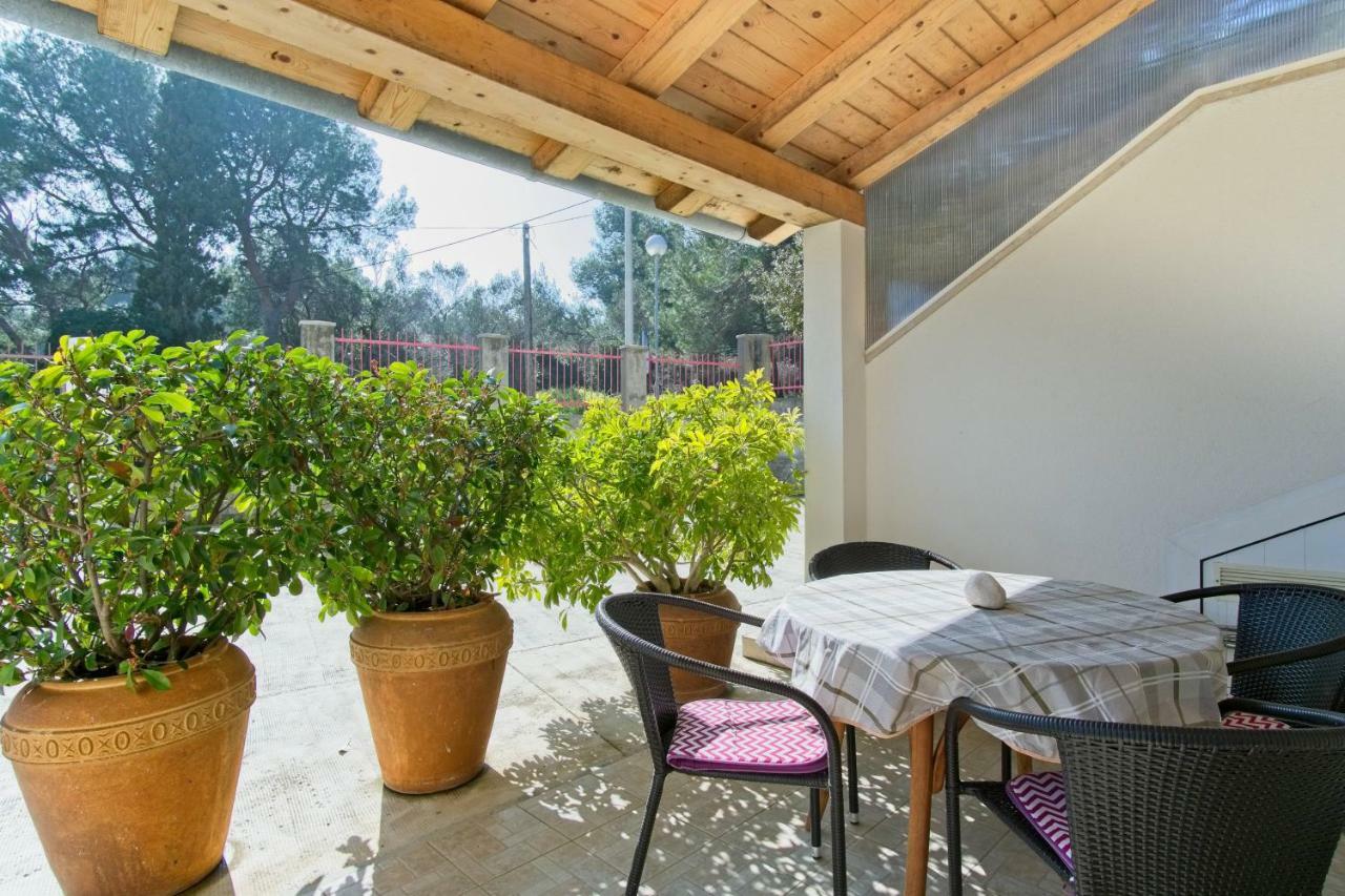 Apartmani Dorita Mali Lošinj Eksteriør billede