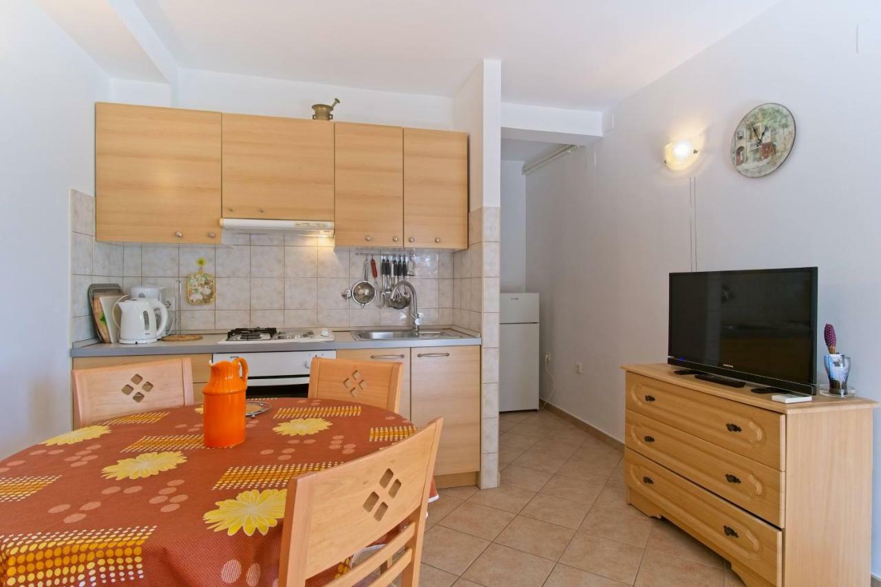 Apartmani Dorita Mali Lošinj Eksteriør billede