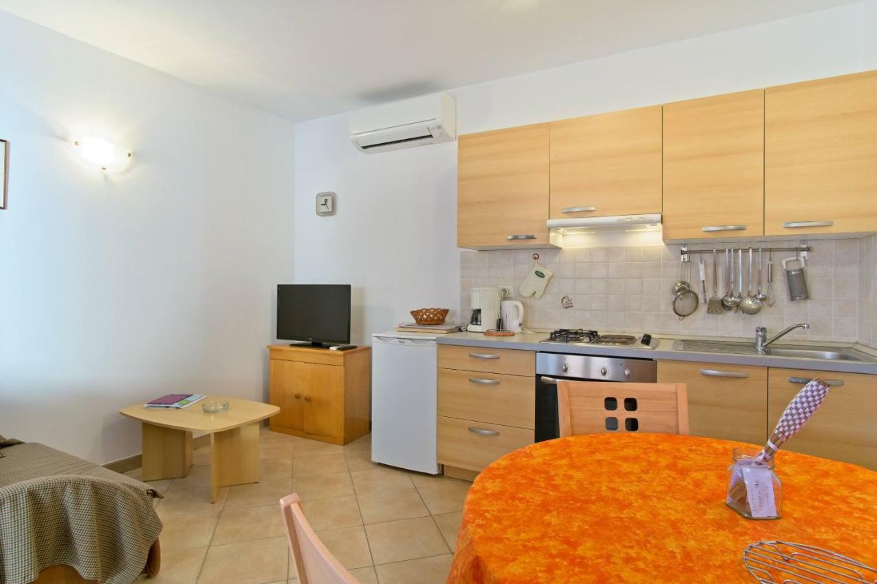 Apartmani Dorita Mali Lošinj Eksteriør billede