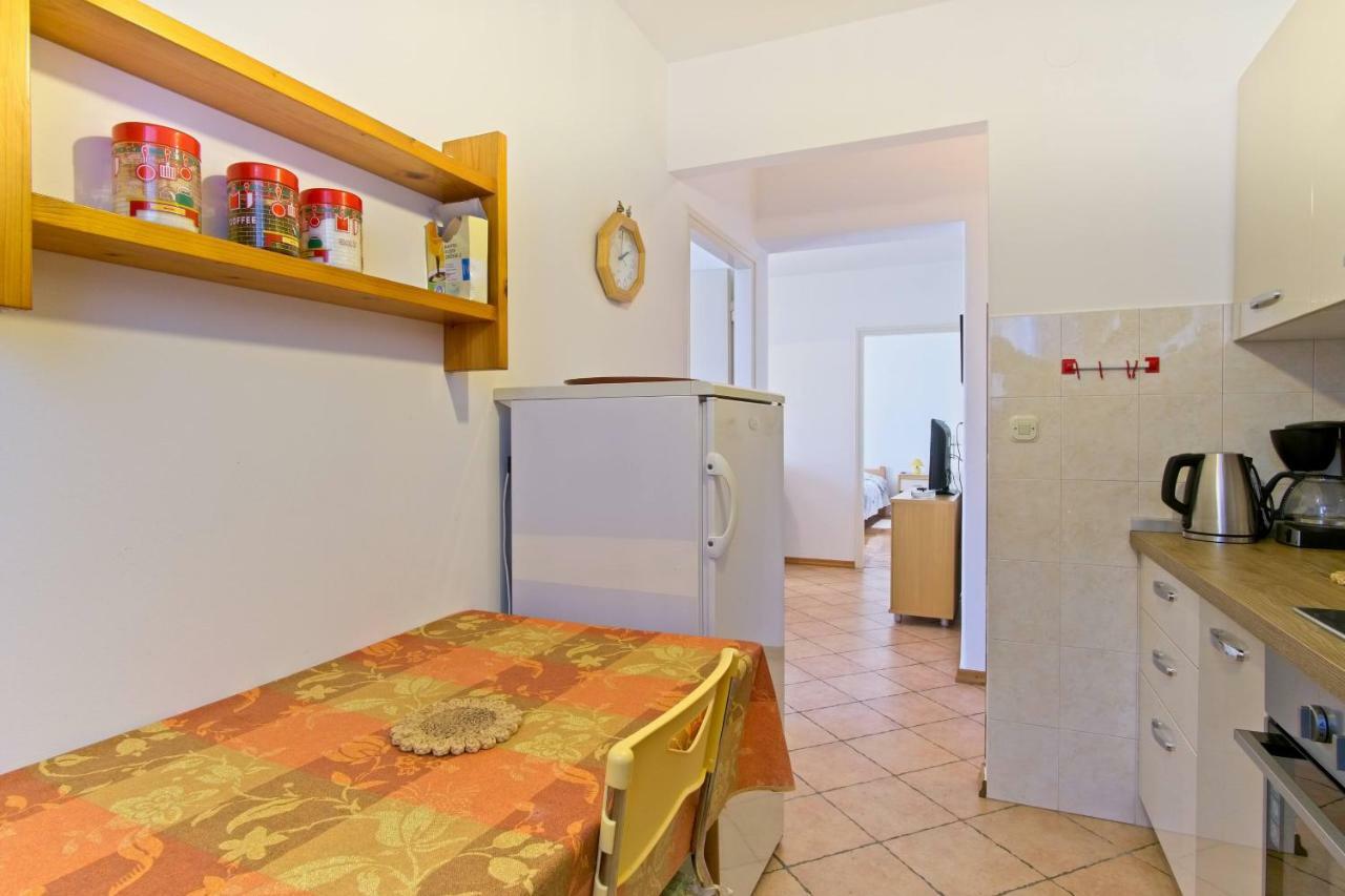 Apartmani Dorita Mali Lošinj Eksteriør billede
