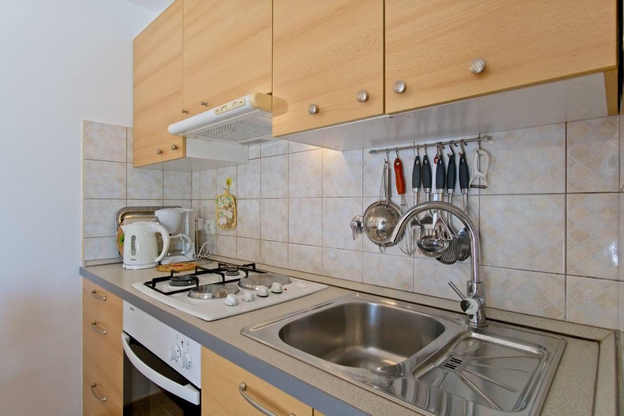Apartmani Dorita Mali Lošinj Eksteriør billede