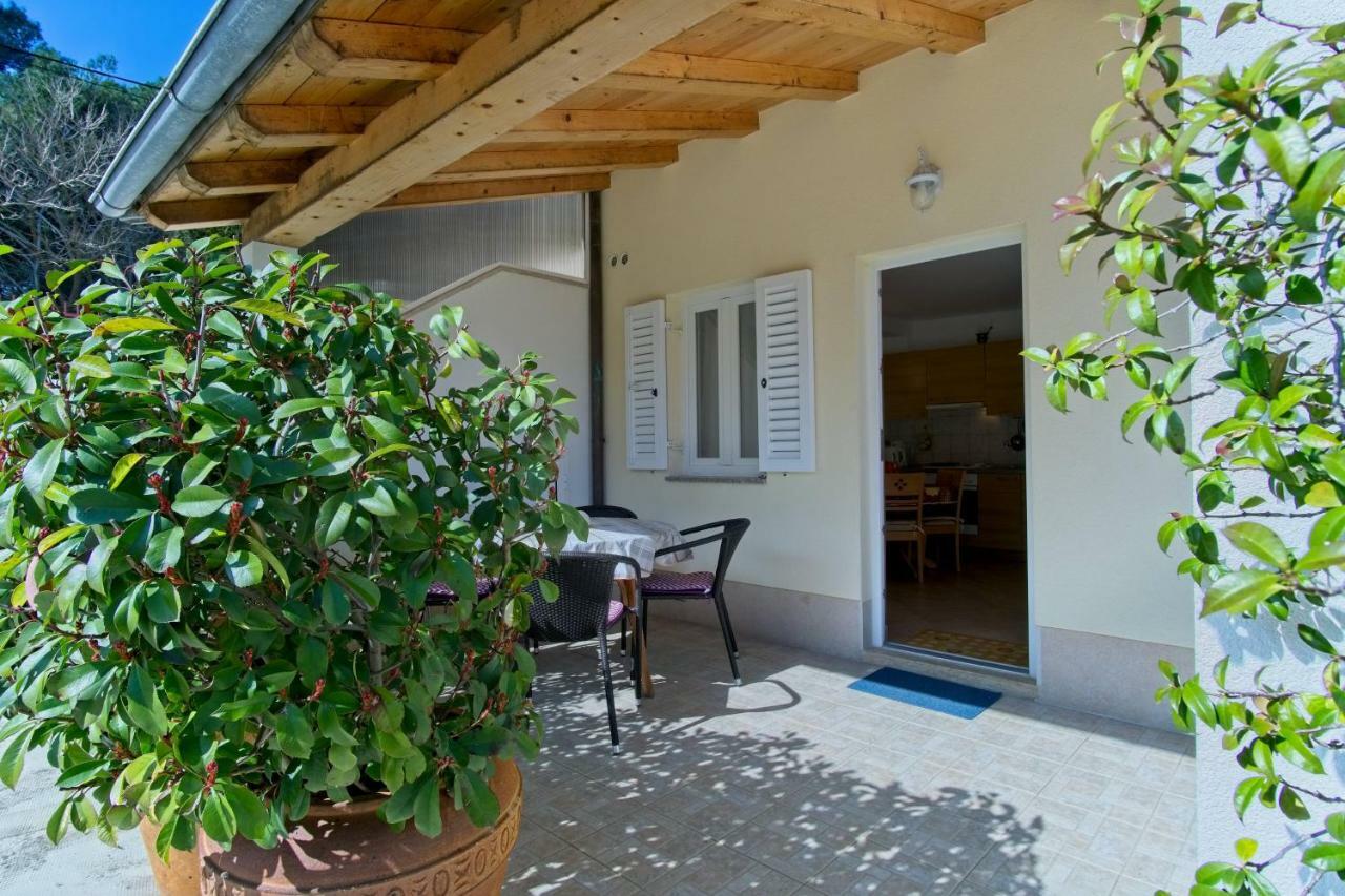 Apartmani Dorita Mali Lošinj Eksteriør billede