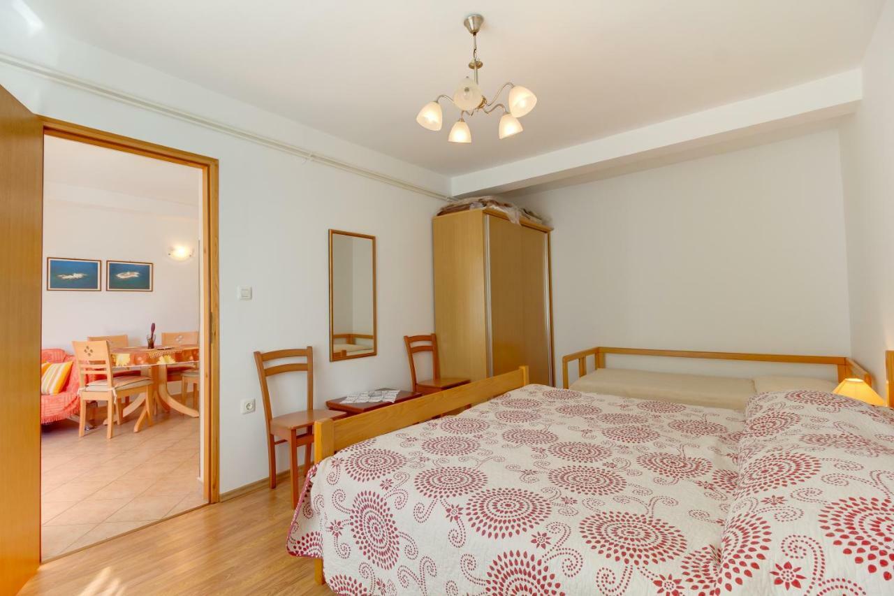 Apartmani Dorita Mali Lošinj Eksteriør billede