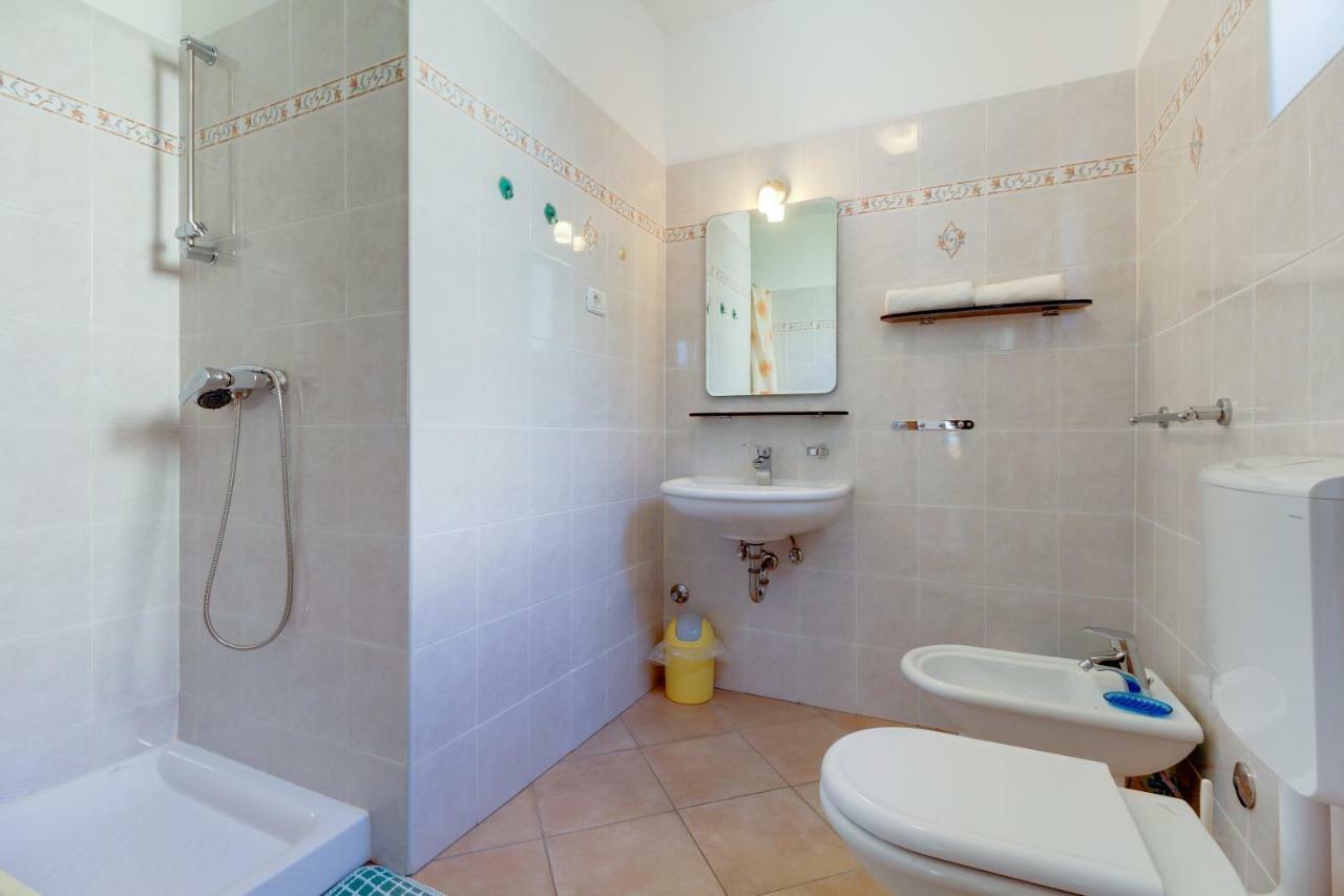 Apartmani Dorita Mali Lošinj Eksteriør billede